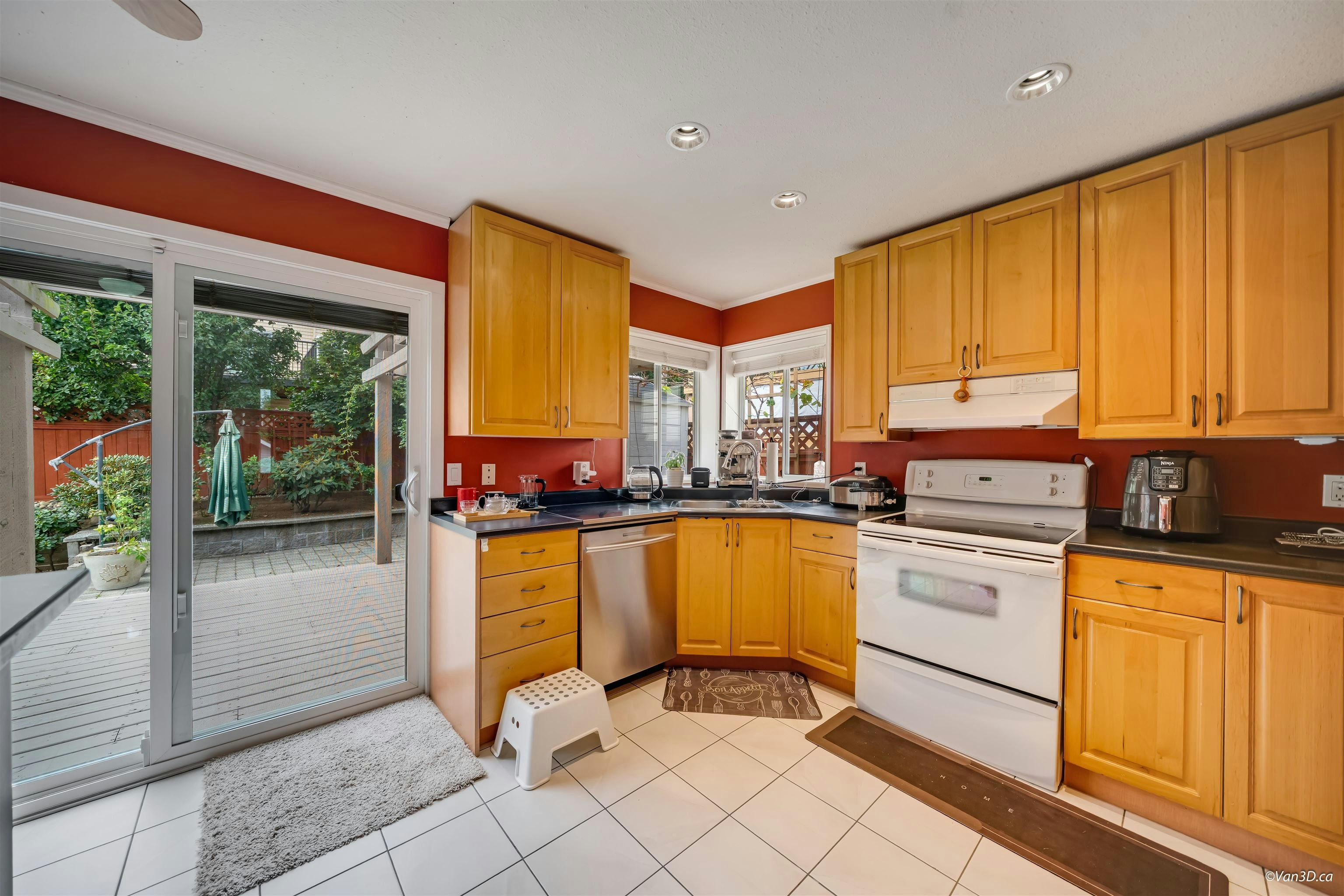 1298 Jordan Street, Coquitlam, BC, V3B 6M7 - 11