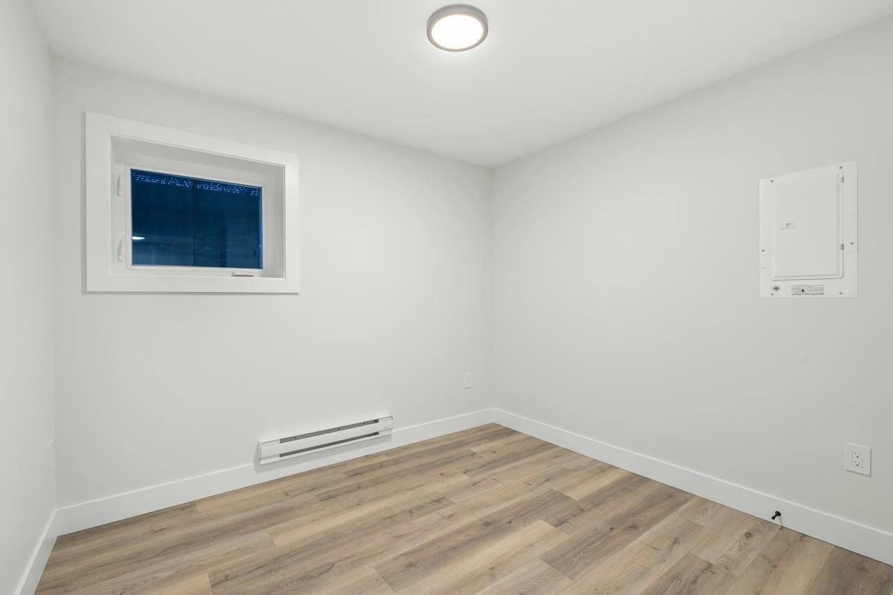 Basement-10539 Mcveety St Street, Maple Ridge, BC, V2W 0K3 - 4