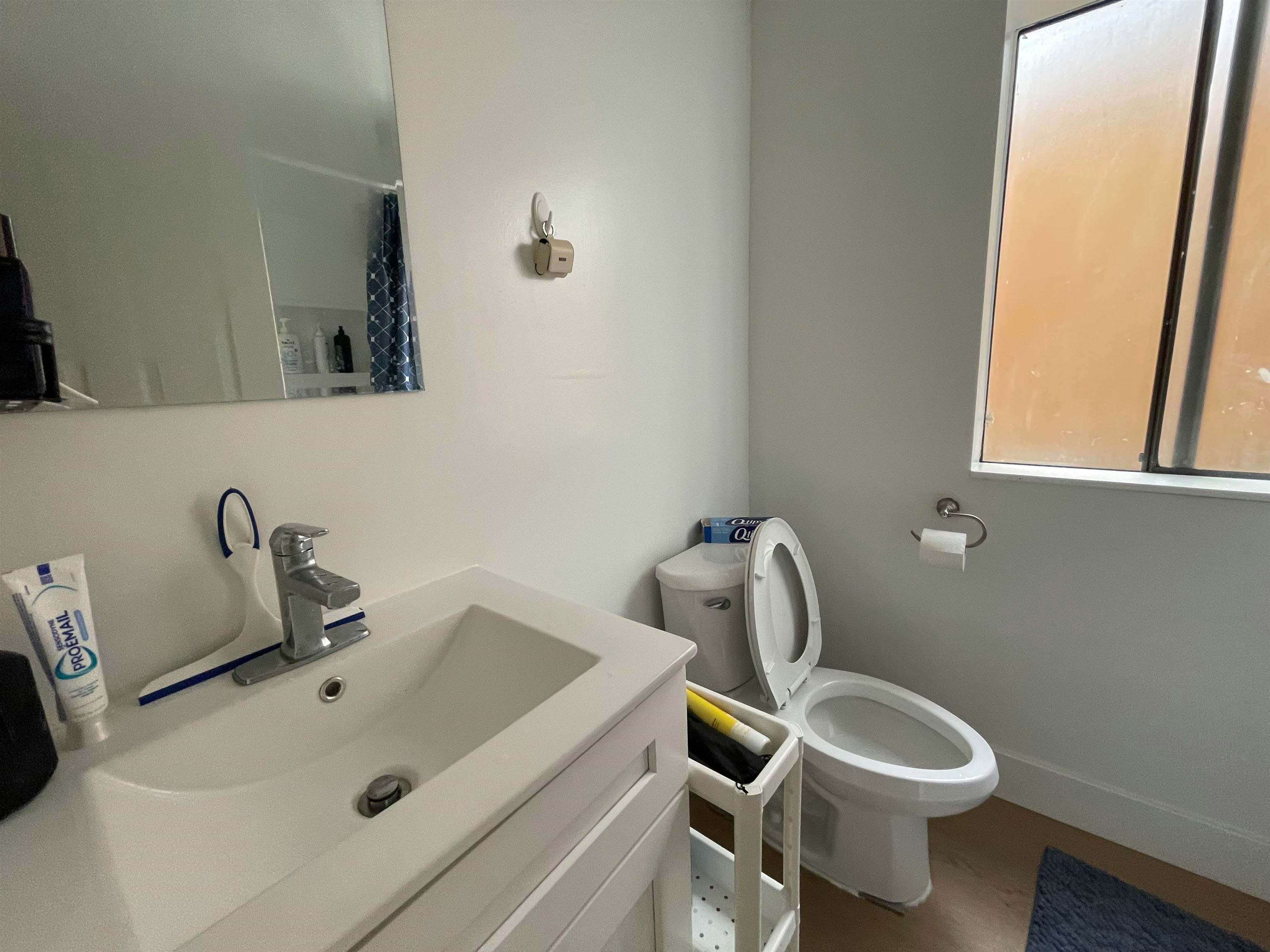 3469 W 8th Avenue, Vancouver, BC, V6R 1Y6 - 9
