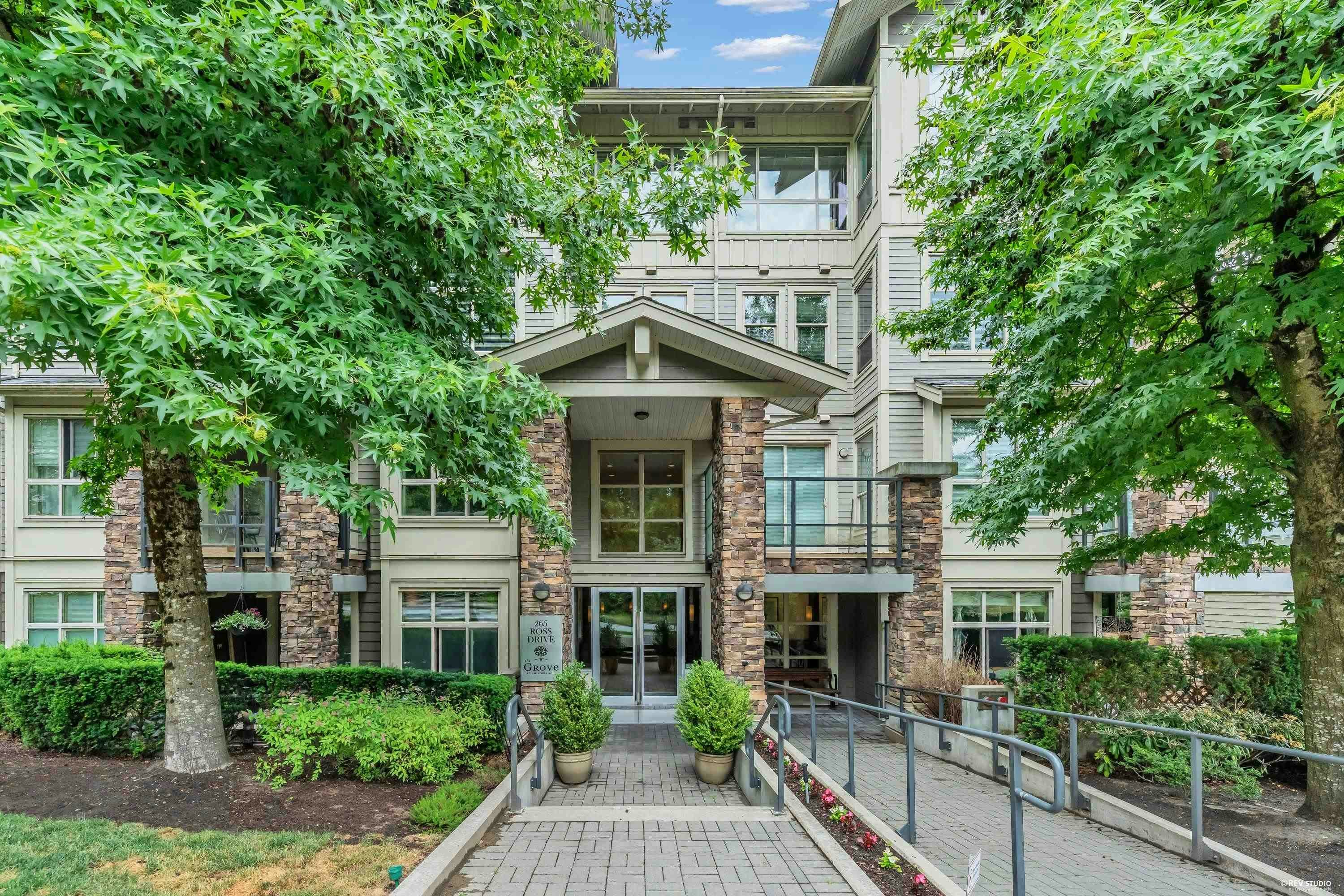 402-265 Ross Drive, New Westminster, BC, V3L 0C8