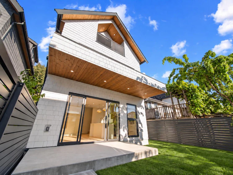 5407 Wales Street, Vancouver, BC, V5R 3M9