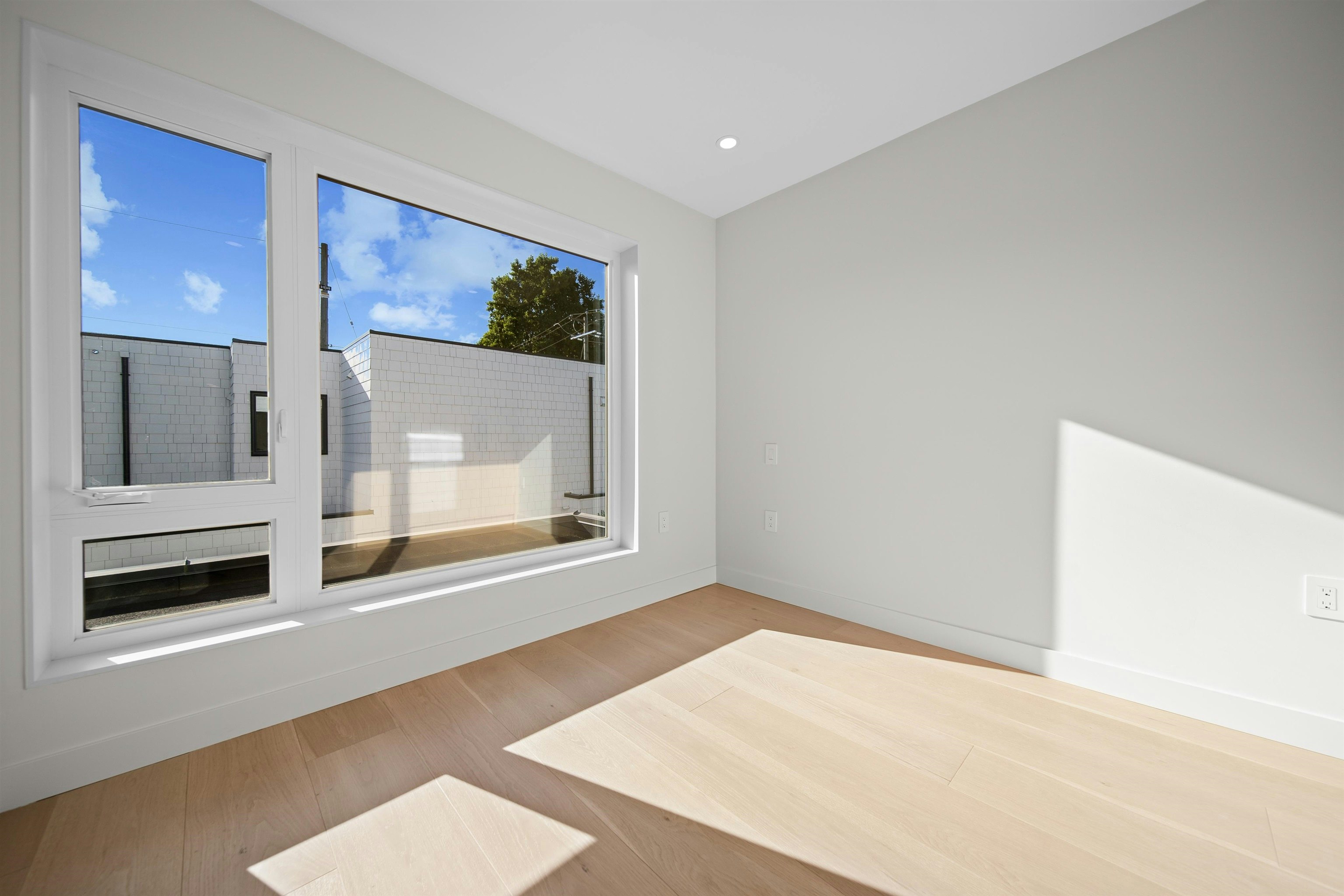 5407 Wales Street, Vancouver, BC, V5R 3M9 - 25
