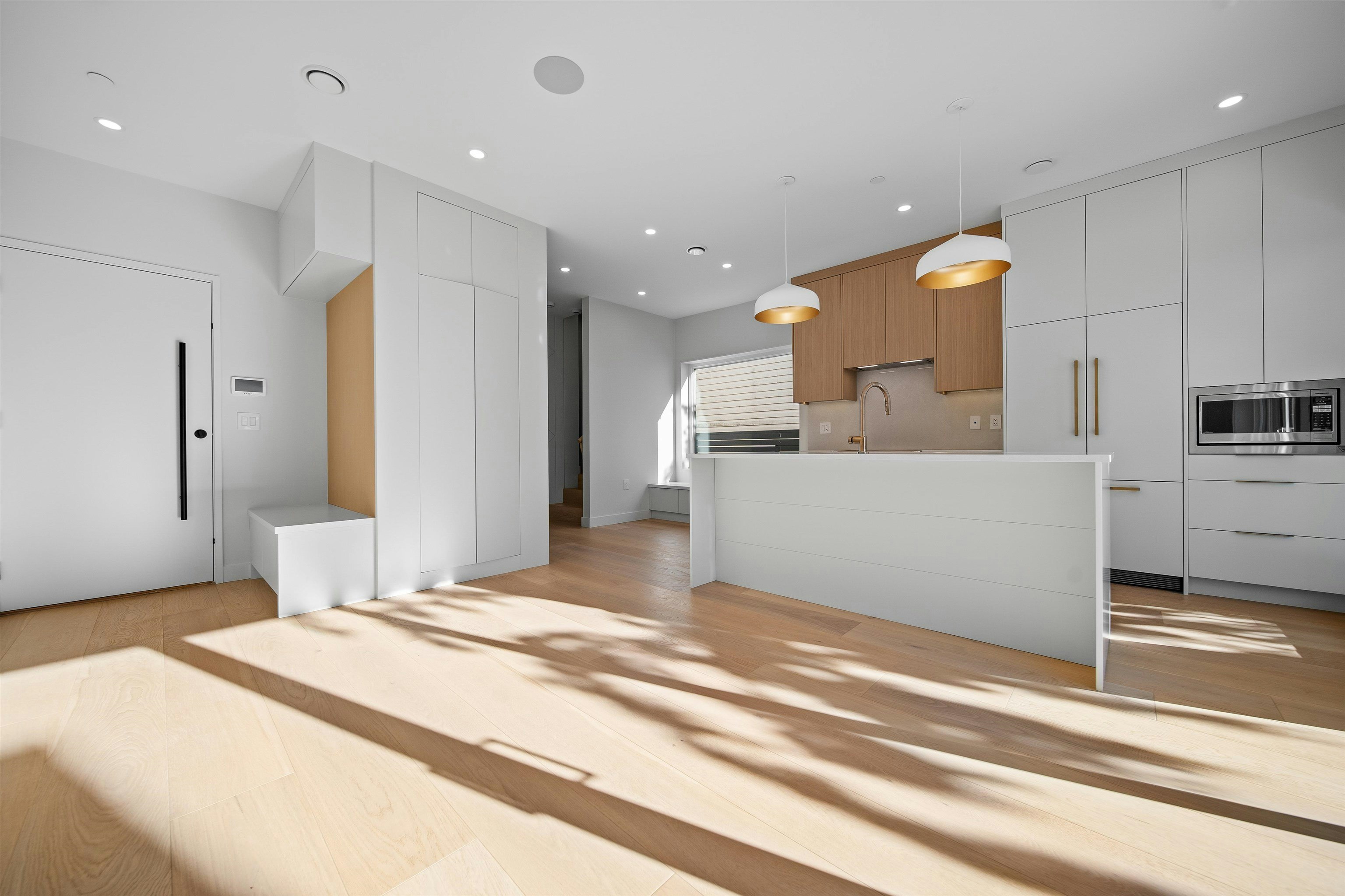 5407 Wales Street, Vancouver, BC, V5R 3M9 - 12