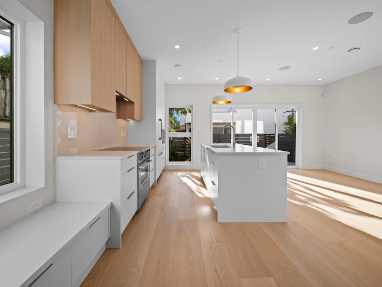 5407 Wales Street, Vancouver, BC, V5R 3M9 - 3