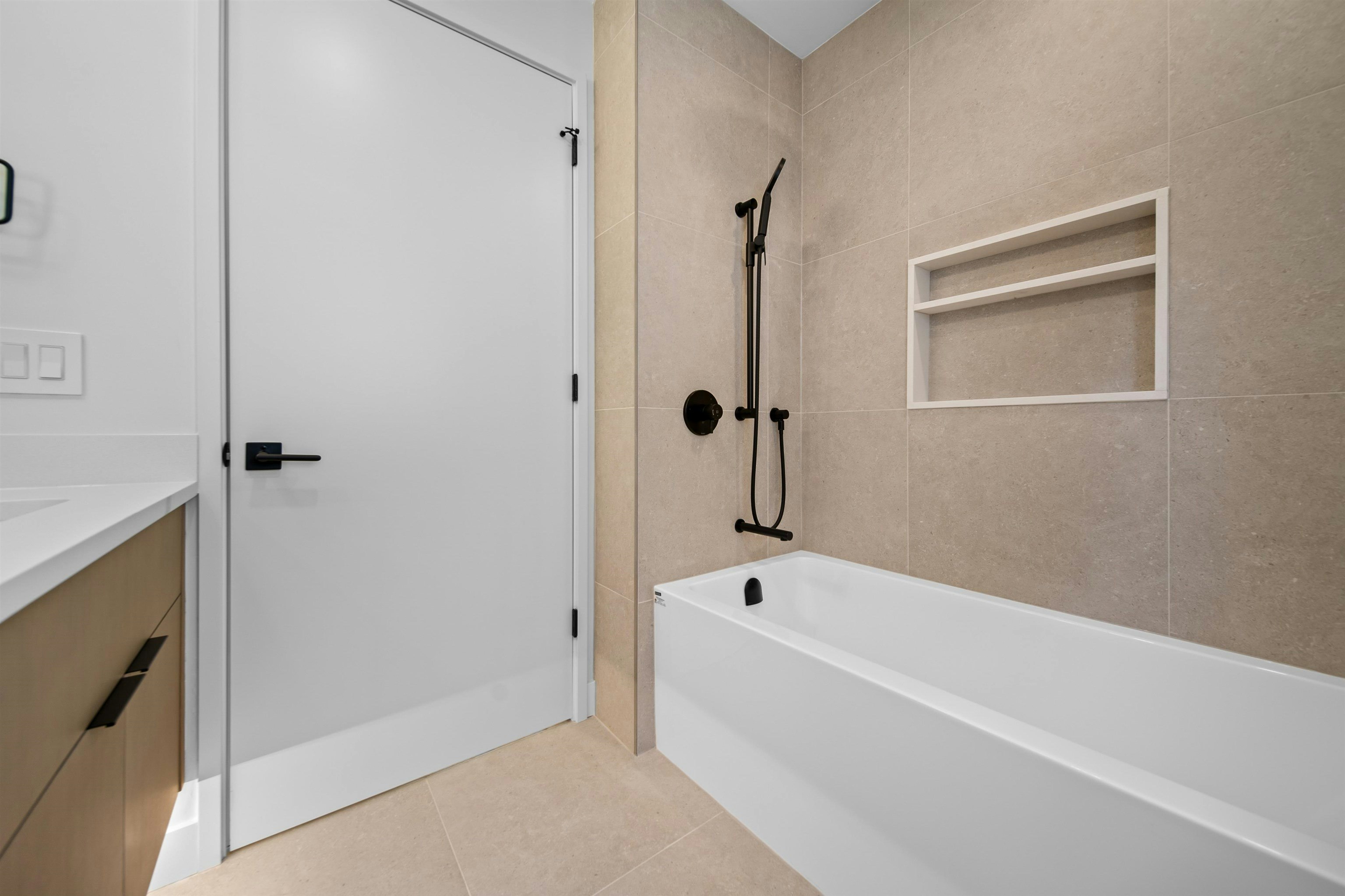 5407 Wales Street, Vancouver, BC, V5R 3M9 - 23