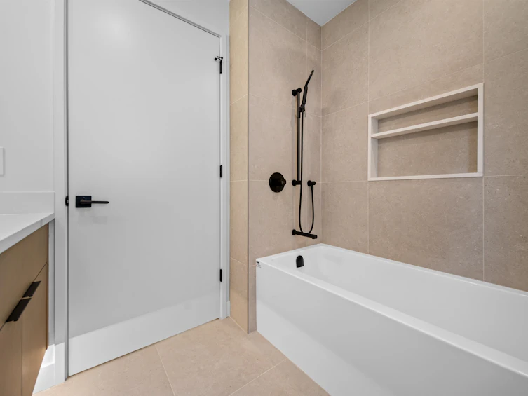 5407 Wales Street, Vancouver, BC, V5R 3M9 - 23