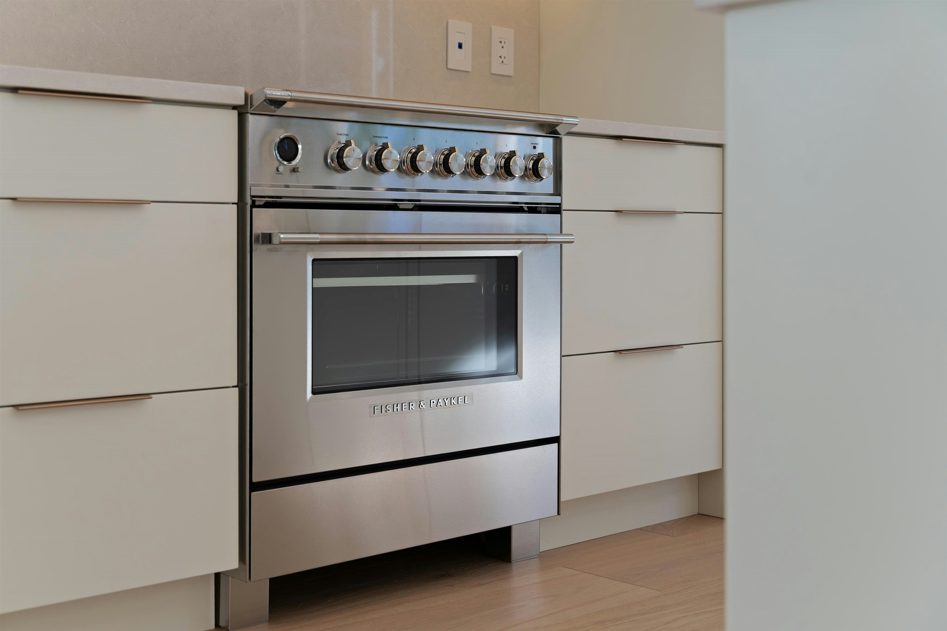 5407 Wales Street, Vancouver, BC, V5R 3M9 - 10