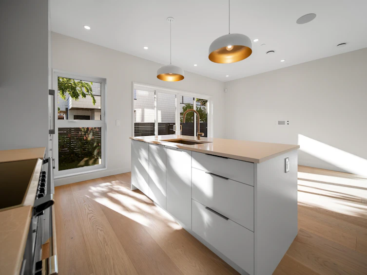 5407 Wales Street, Vancouver, BC, V5R 3M9 - 4