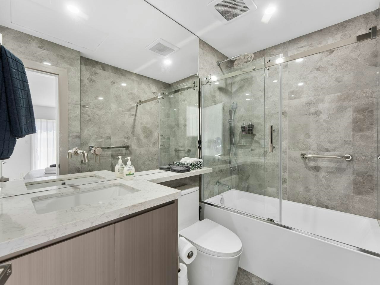 310 16th Avenue, Vancouver, BC, V5T 2T6 - 17
