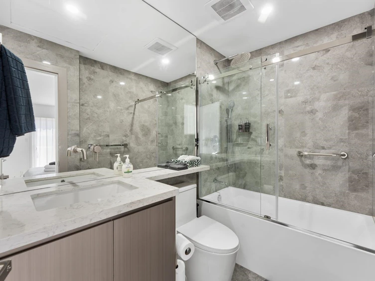 310 16th Avenue, Vancouver, BC, V5T 2T6 - 17