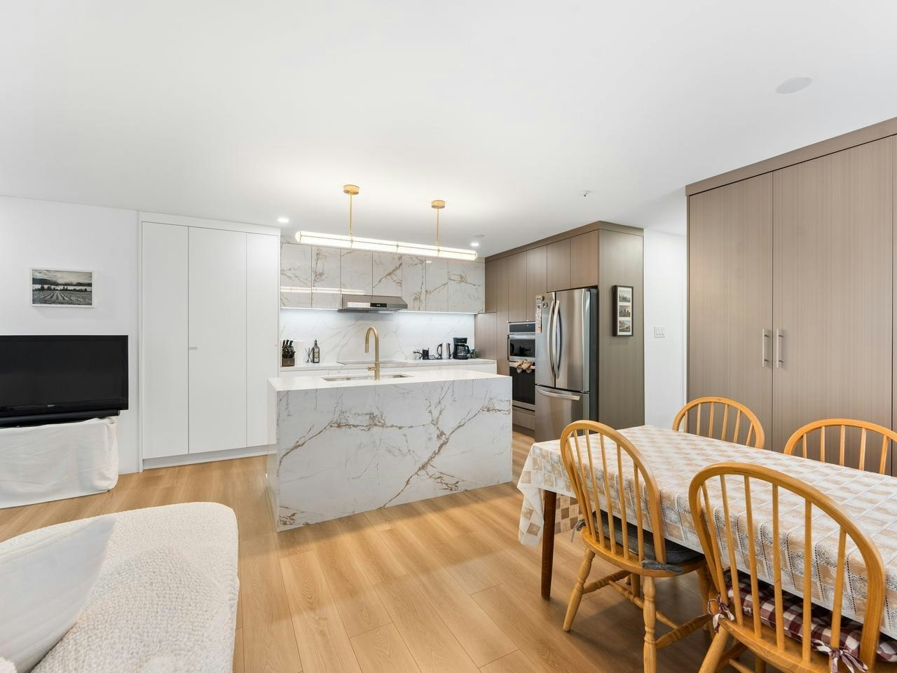 310 16th Avenue, Vancouver, BC, V5T 2T6 - 6