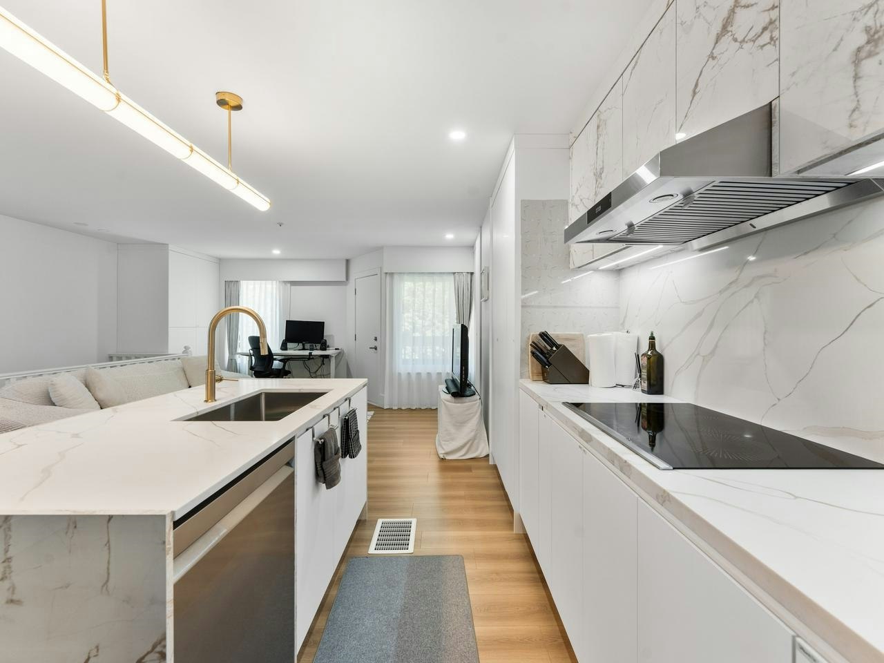310 16th Avenue, Vancouver, BC, V5T 2T6 - 10