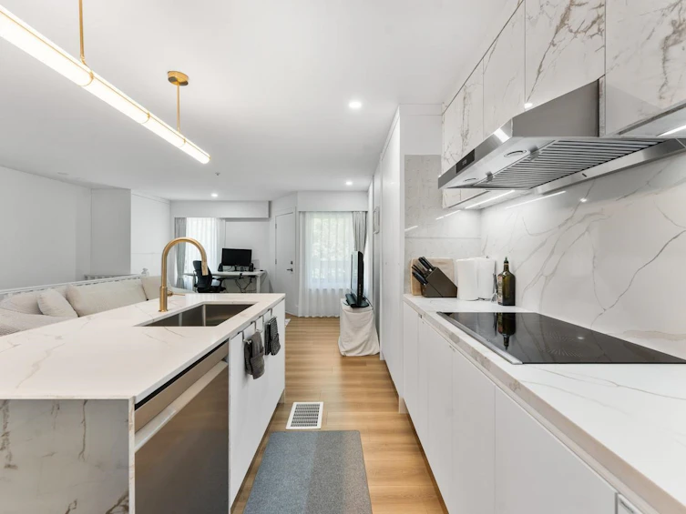 310 16th Avenue, Vancouver, BC, V5T 2T6 - 10