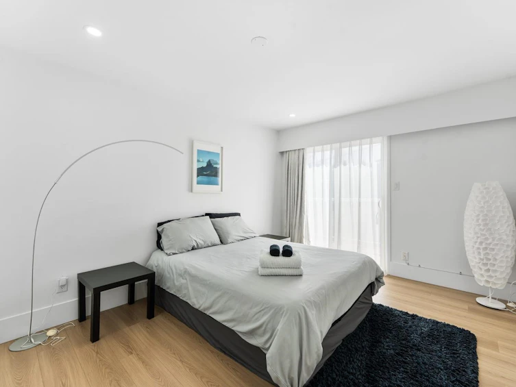 310 16th Avenue, Vancouver, BC, V5T 2T6 - 16