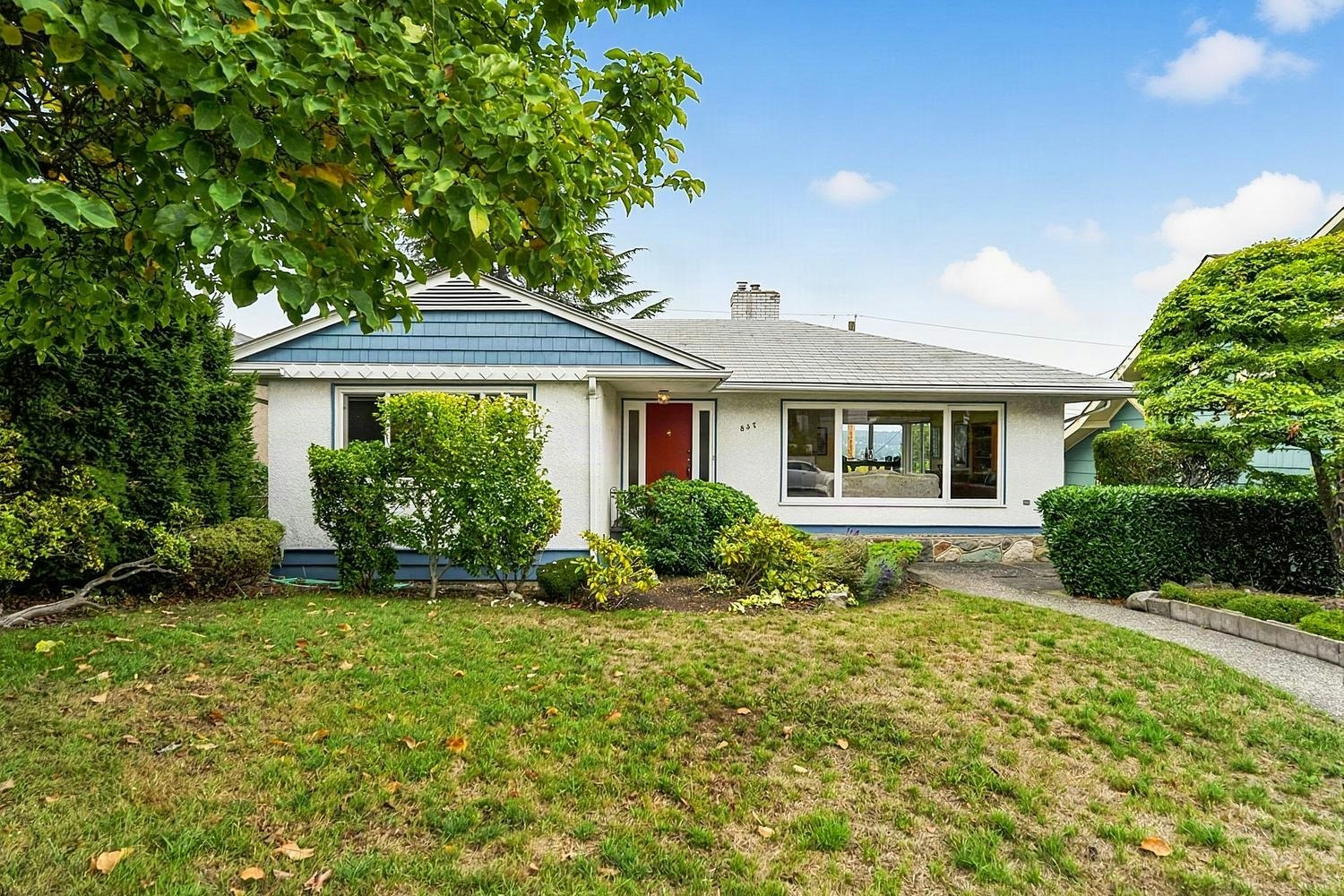 837 Burnaby Street, New Westminster, BC, V3L 4V8
