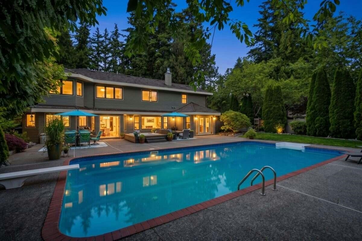 13446 19 Avenue, Surrey, BC, V4A 9C7