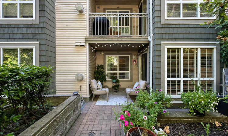 106-8495 Jellicoe Street