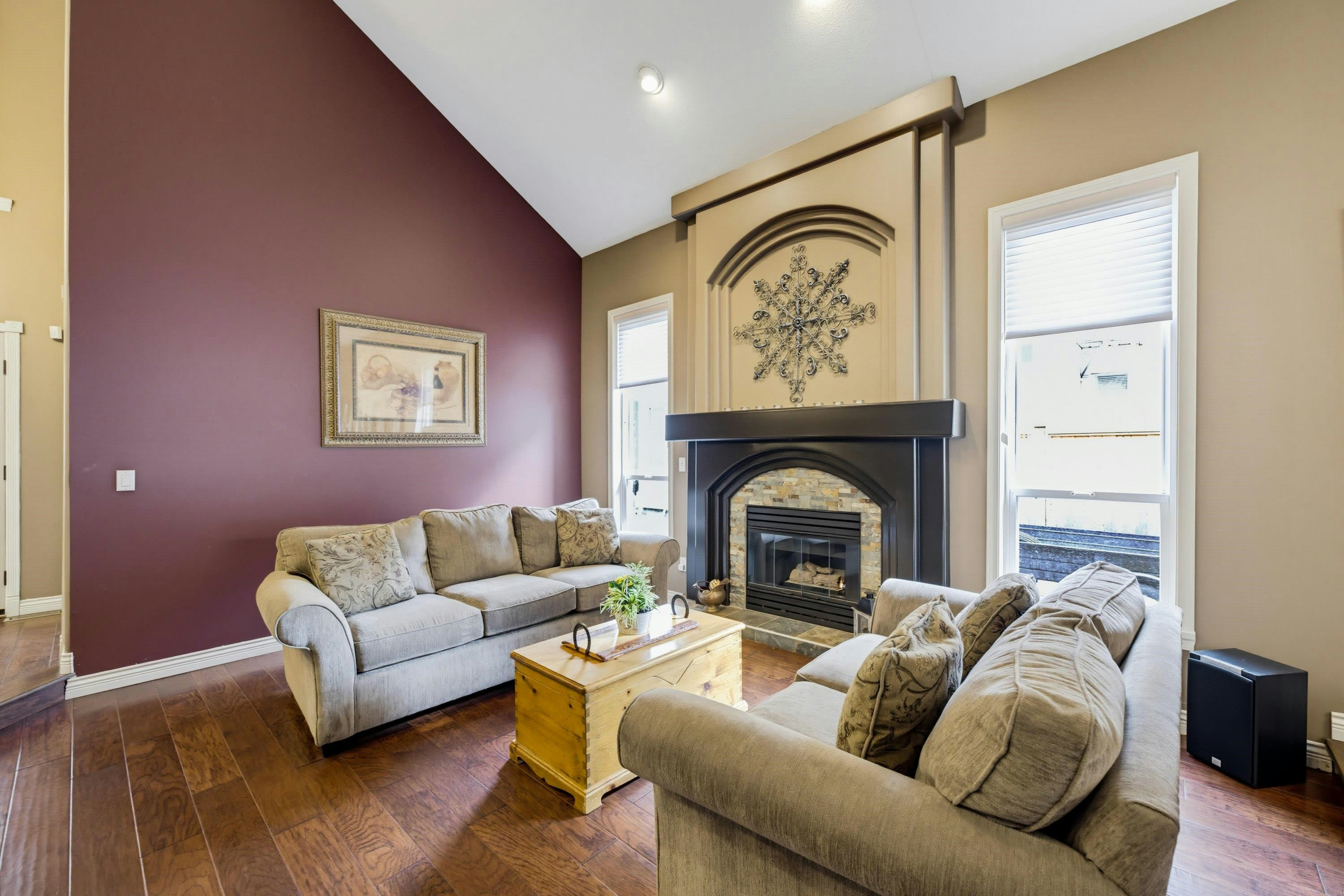9117 207b Street - 4
