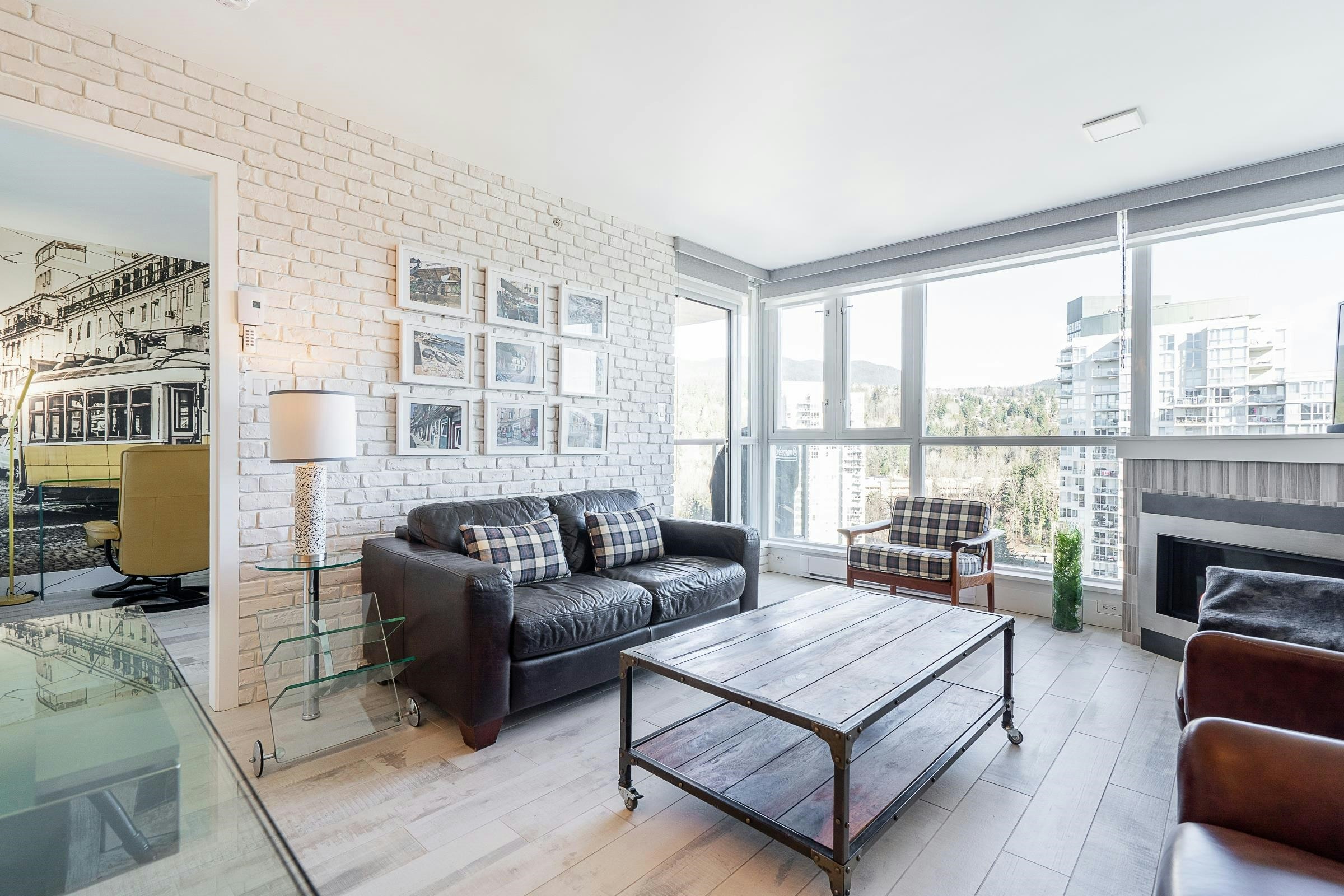 1806-235 Guildford Way - 4
