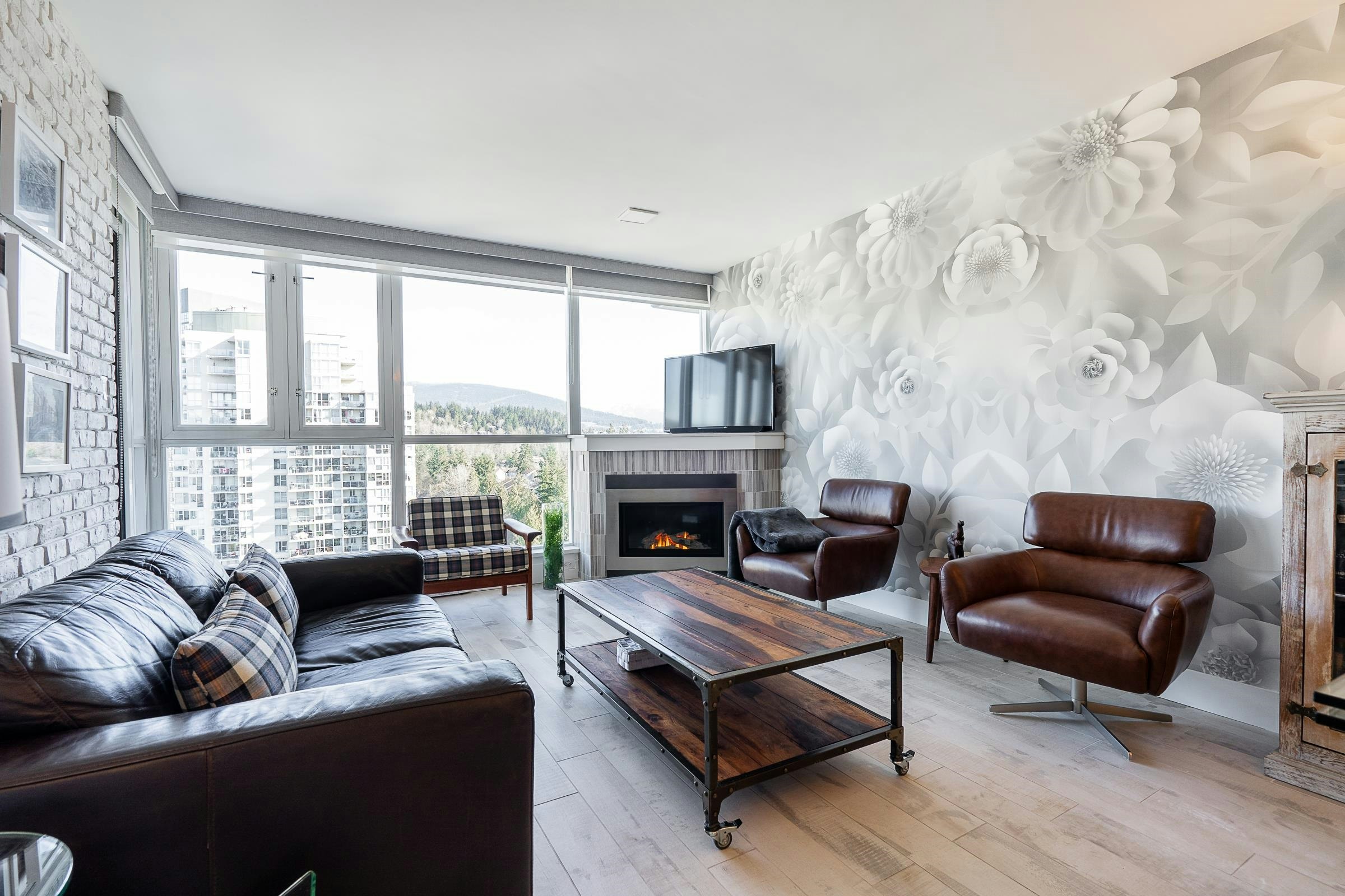 1806-235 Guildford Way - 3