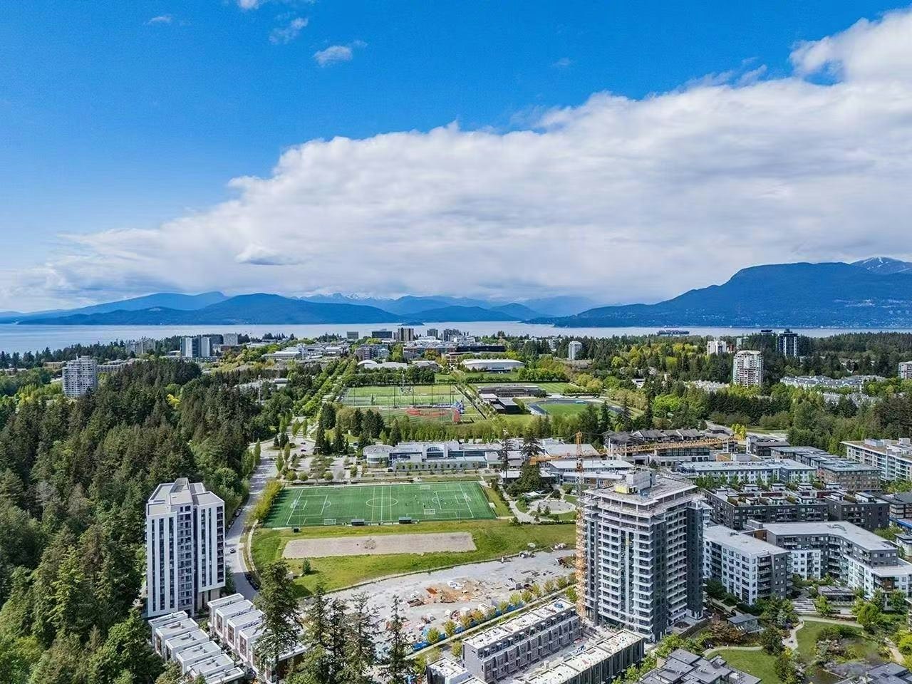 800-3533 Ross Drive, Vancouver, BC, V6S 0L3 - 2