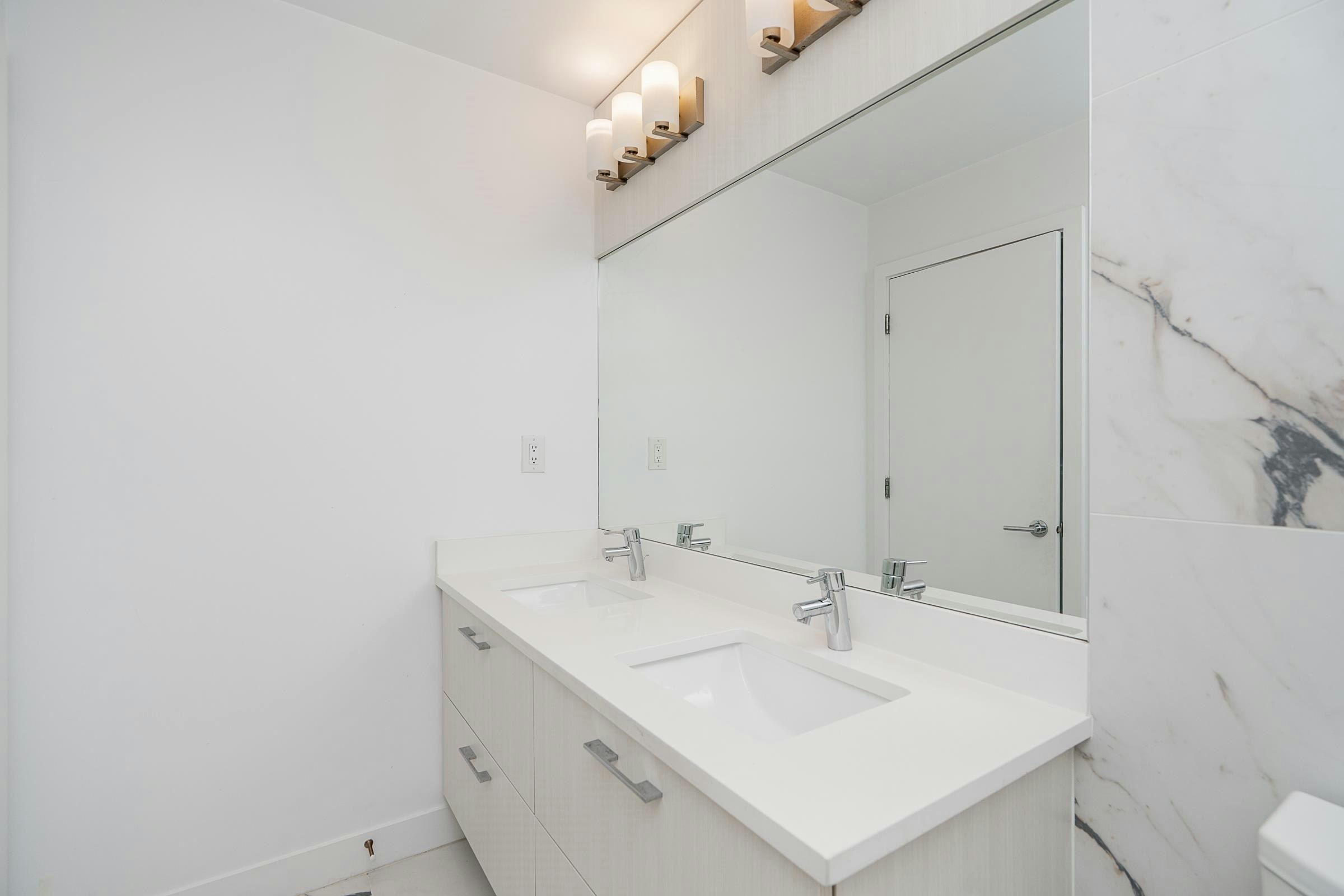 1701-518 Whiting Way, Coquitlam, BC, V3J 0H7 - 17