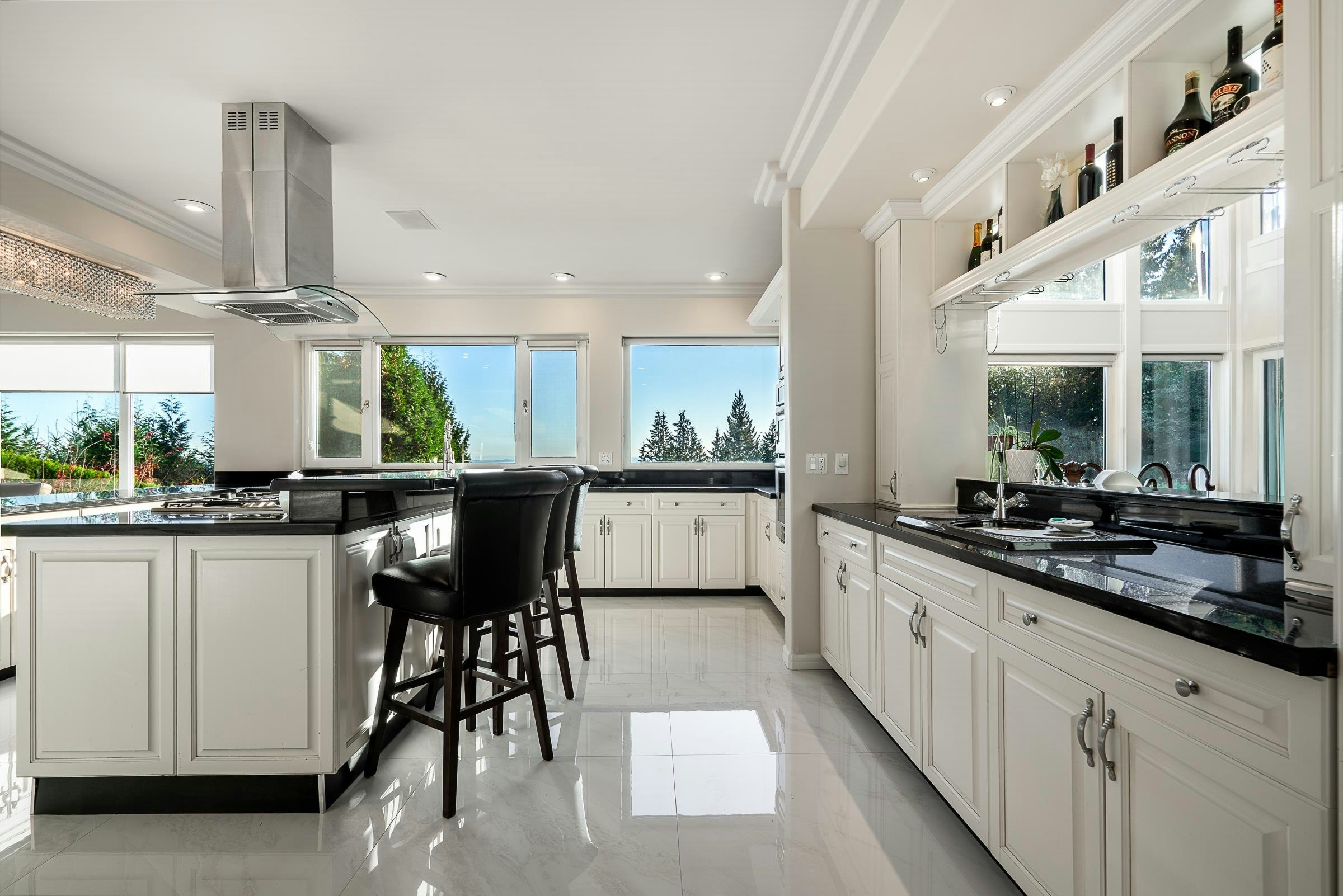 1562 Pinecrest Drive, West Vancouver, BC, V7S 3E8 - 13