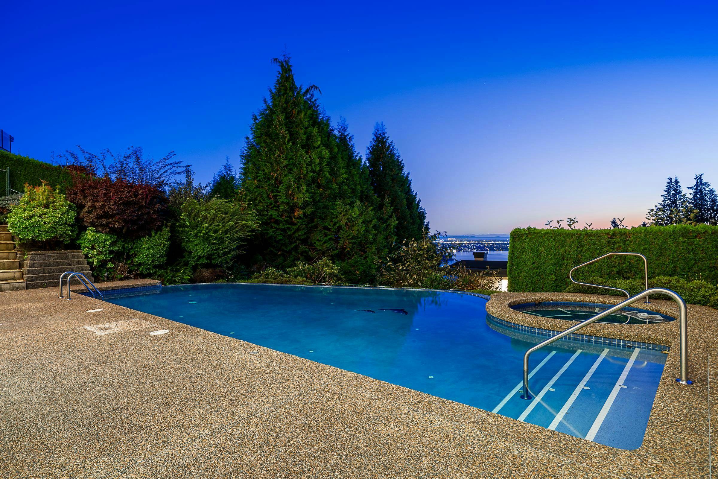 1562 Pinecrest Drive, West Vancouver, BC, V7S 3E8 - 30