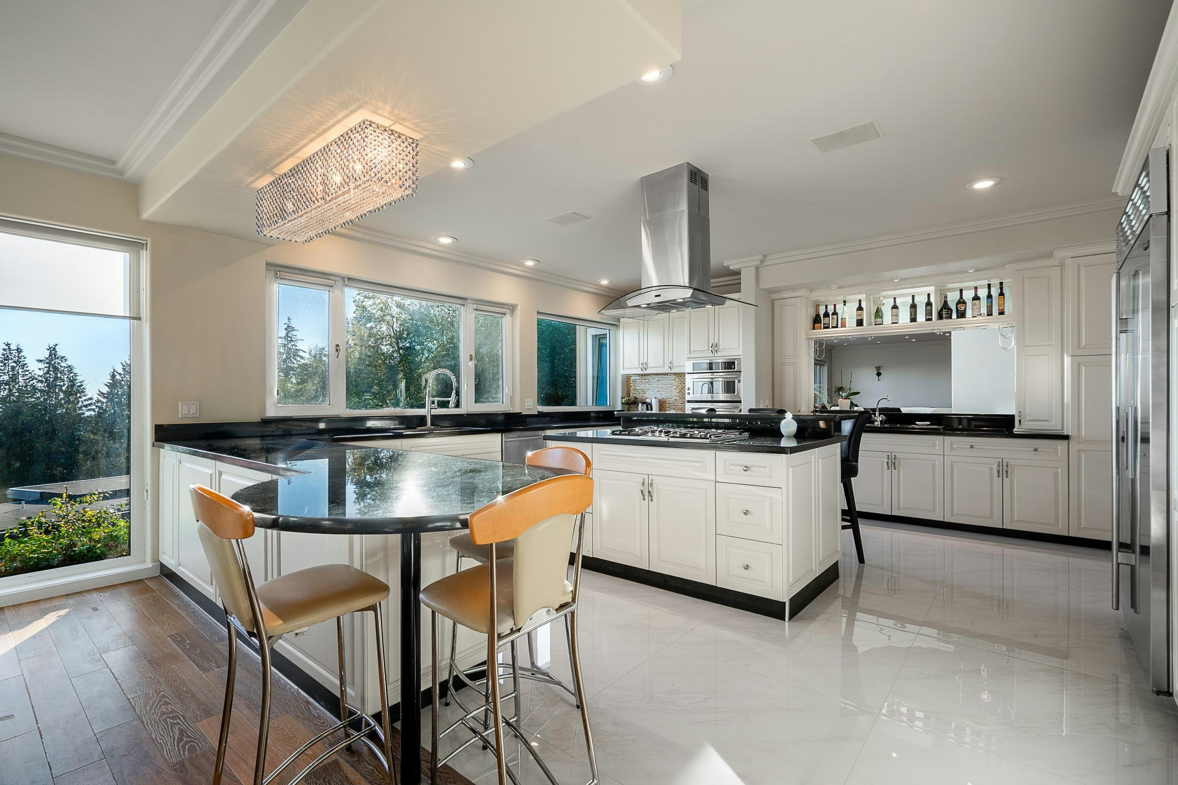 1562 Pinecrest Drive, West Vancouver, BC, V7S 3E8 - 12