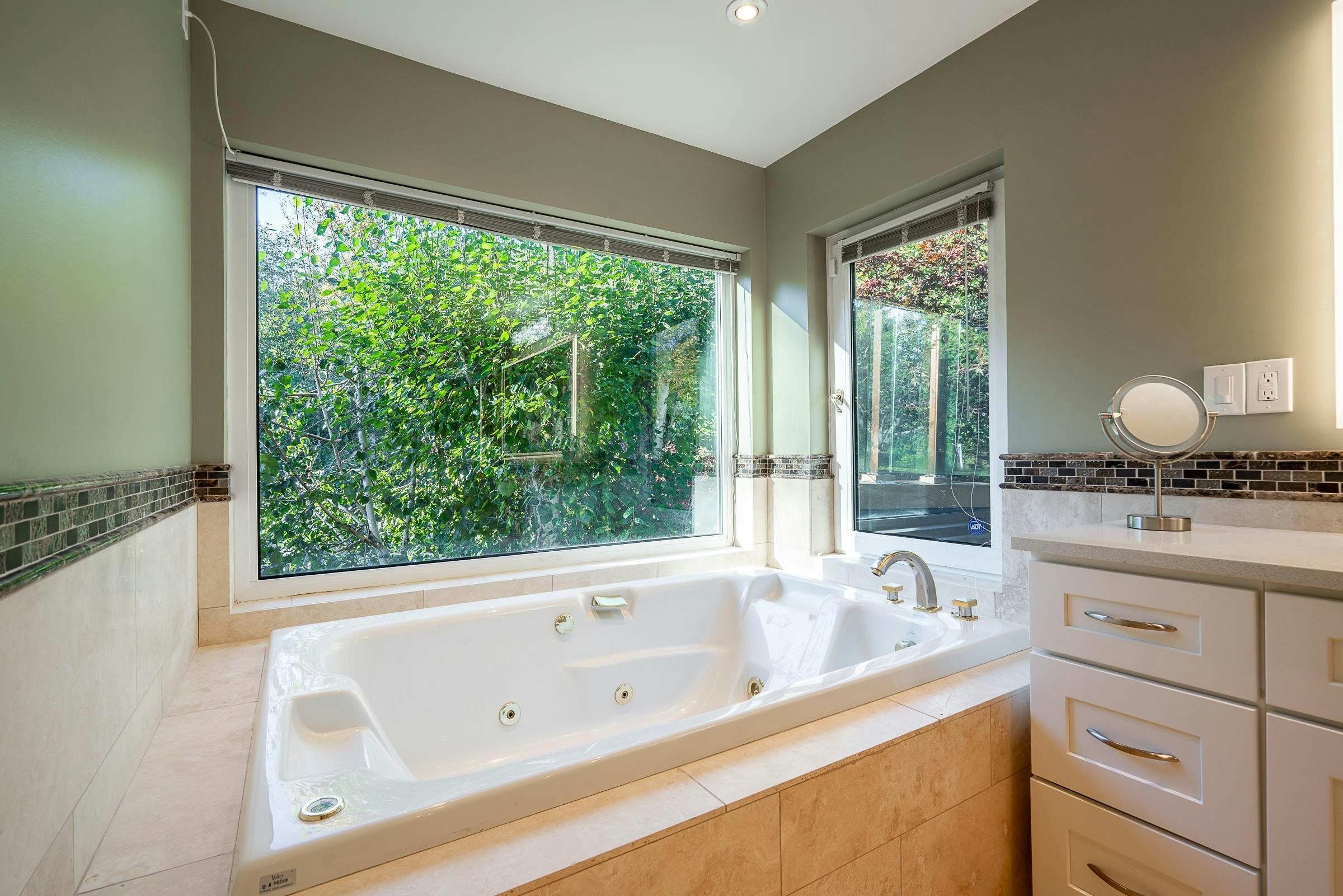 1562 Pinecrest Drive, West Vancouver, BC, V7S 3E8 - 23