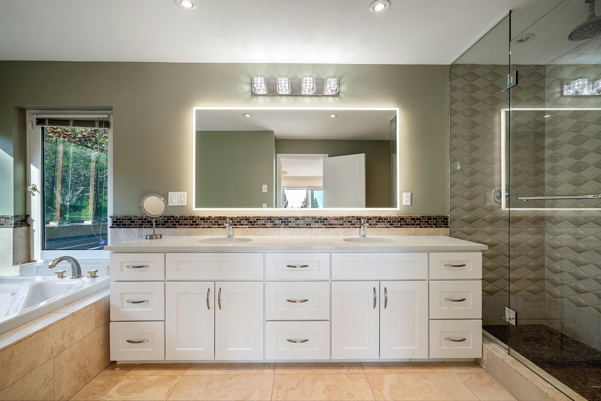 1562 Pinecrest Drive, West Vancouver, BC, V7S 3E8 - 22
