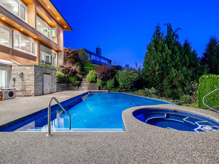 1562 Pinecrest Drive, West Vancouver, BC, V7S 3E8 - 31