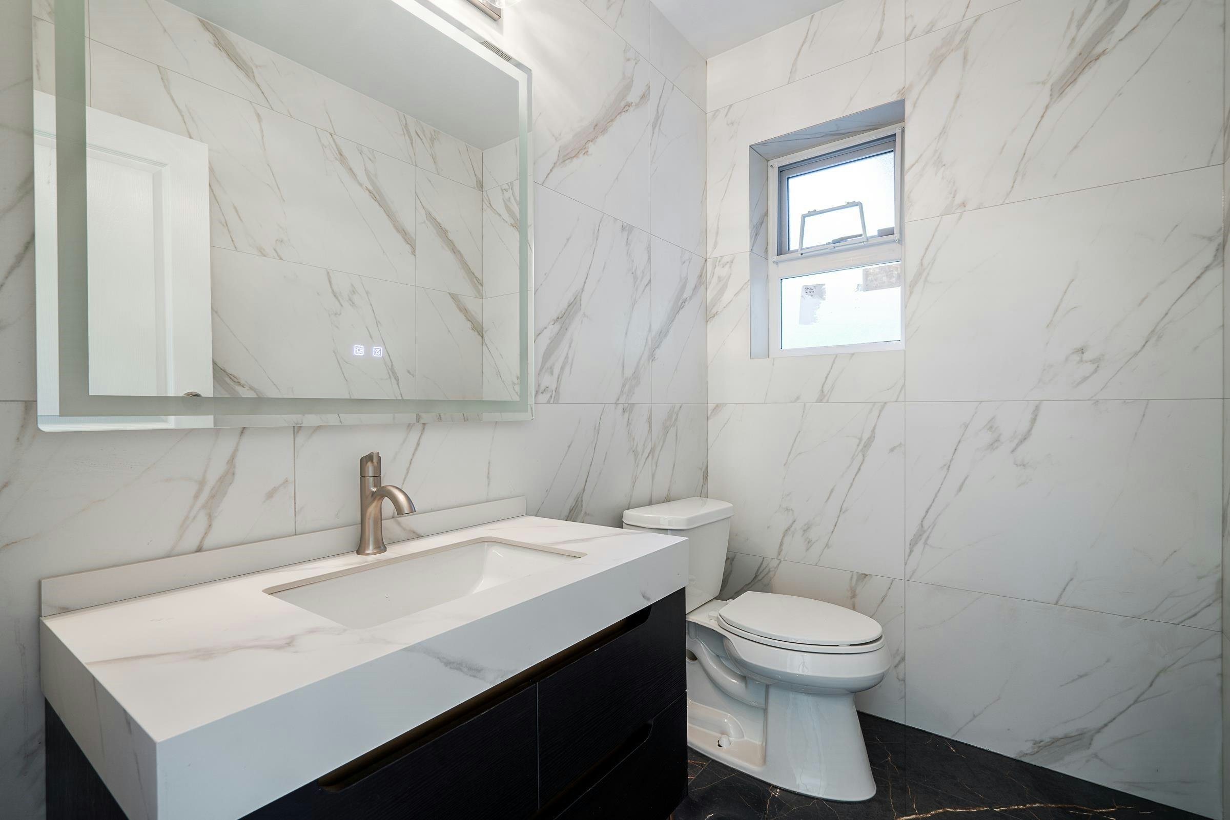 1562 Pinecrest Drive, West Vancouver, BC, V7S 3E8 - 19