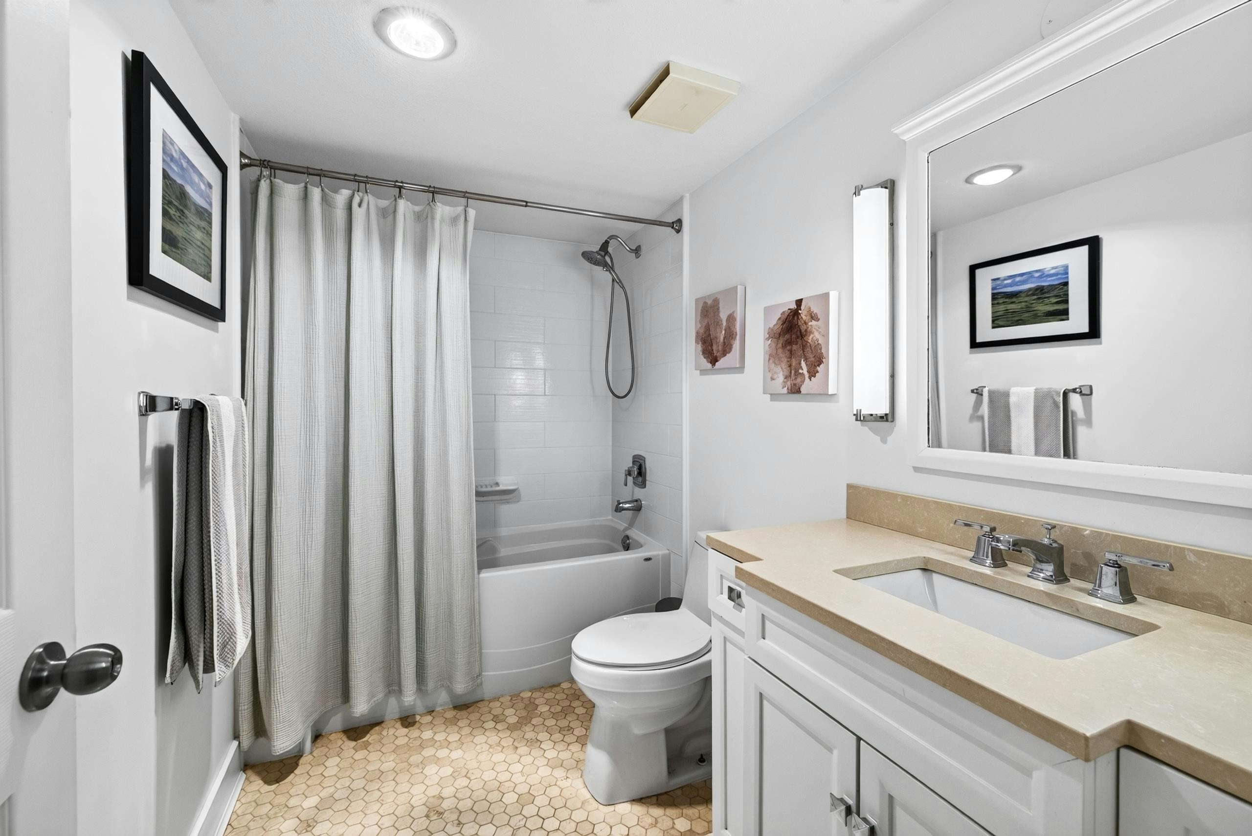 101-1702 Chesterfield Avenue, North Vancouver, BC, V7M 2P1 - 21
