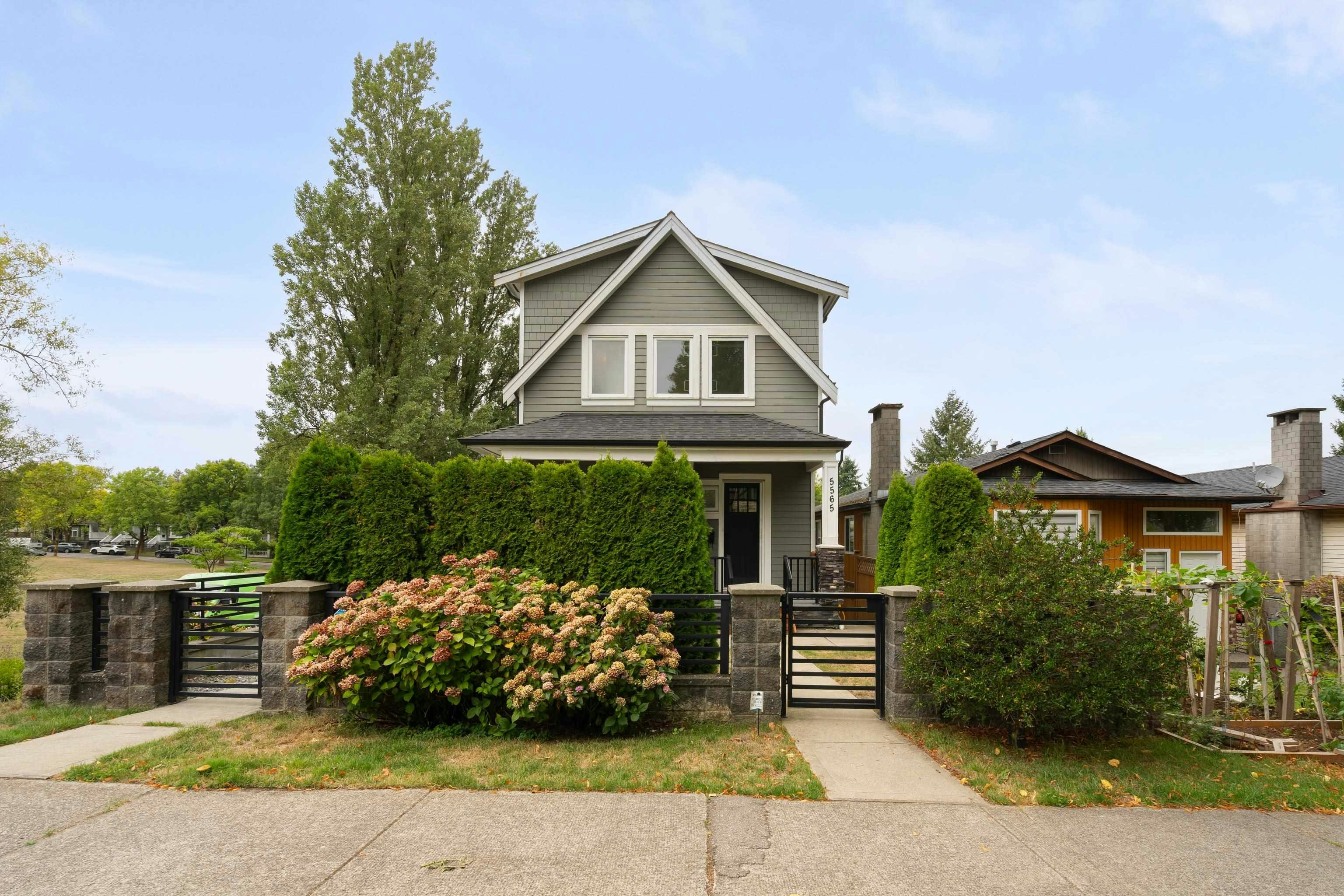 5565 Dundee Street, Vancouver, BC, V5R 3T8