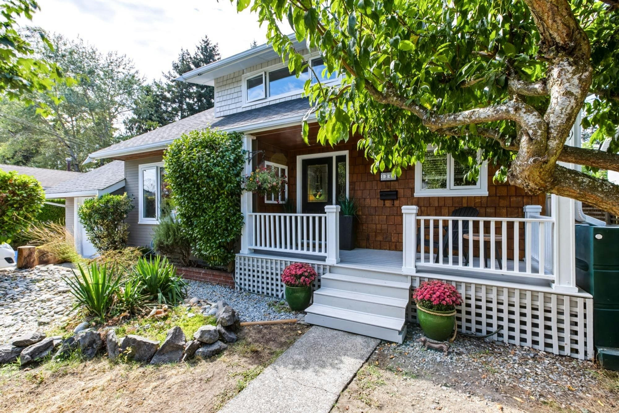 1345 Compston Crescent - 2
