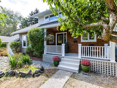 1345 Compston Crescent - 2