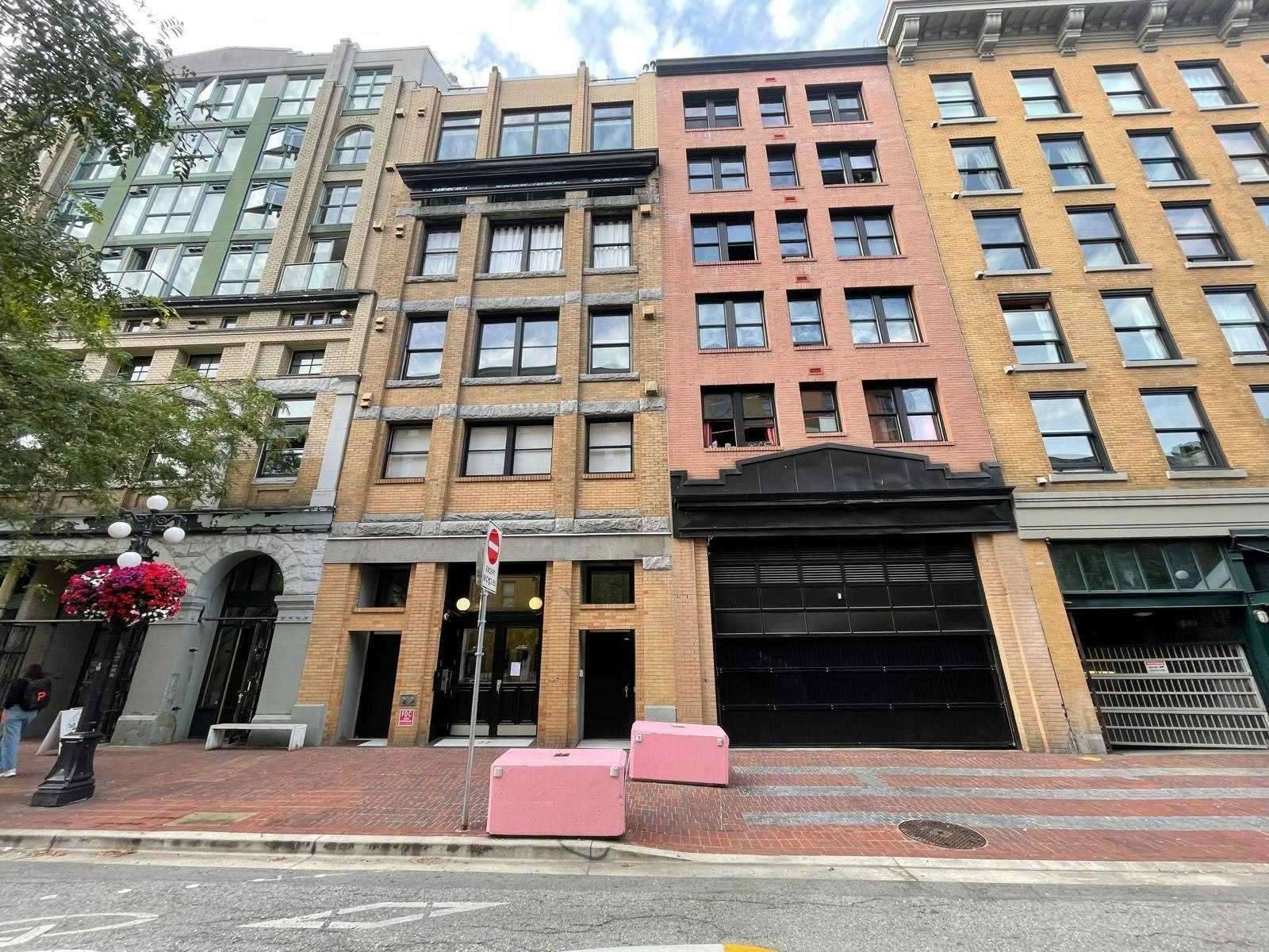 704-27 Alexander Street, Vancouver, BC, V6A 1B2