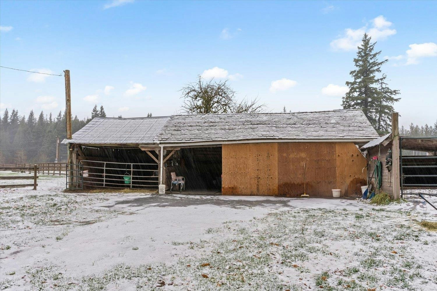 238 Maple Falls Road, Columbia Valley, BC, V2R 4X6 - 4