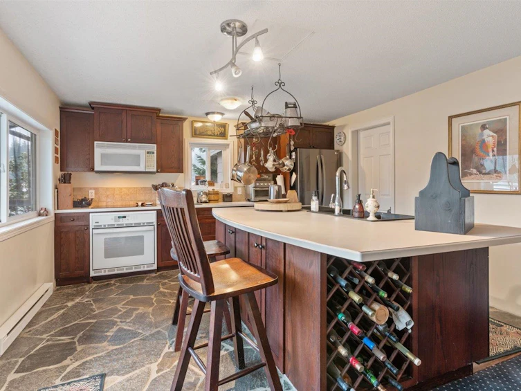 238 Maple Falls Road, Columbia Valley, BC, V2R 4X6 - 21