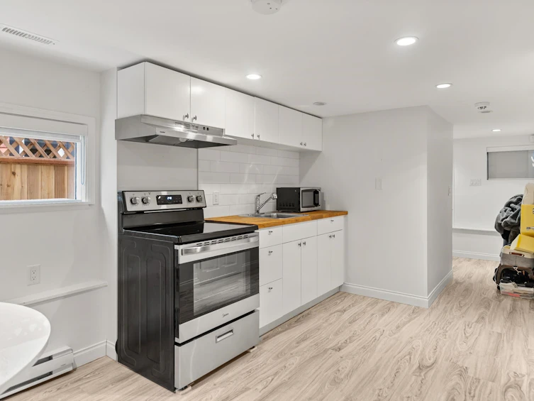 4468 W 14th Avenue, Vancouver, BC, V6R 2Y3 - 31