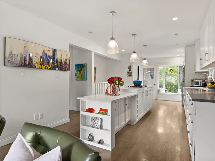 4468 W 14th Avenue, Vancouver, BC, V6R 2Y3 - 10
