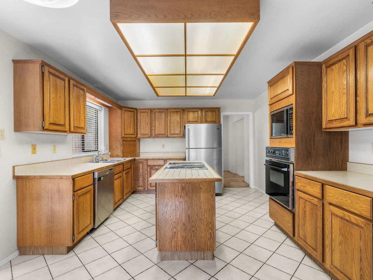 5858 Baffin Place, Burnaby, BC, V5H 3S8 - 12