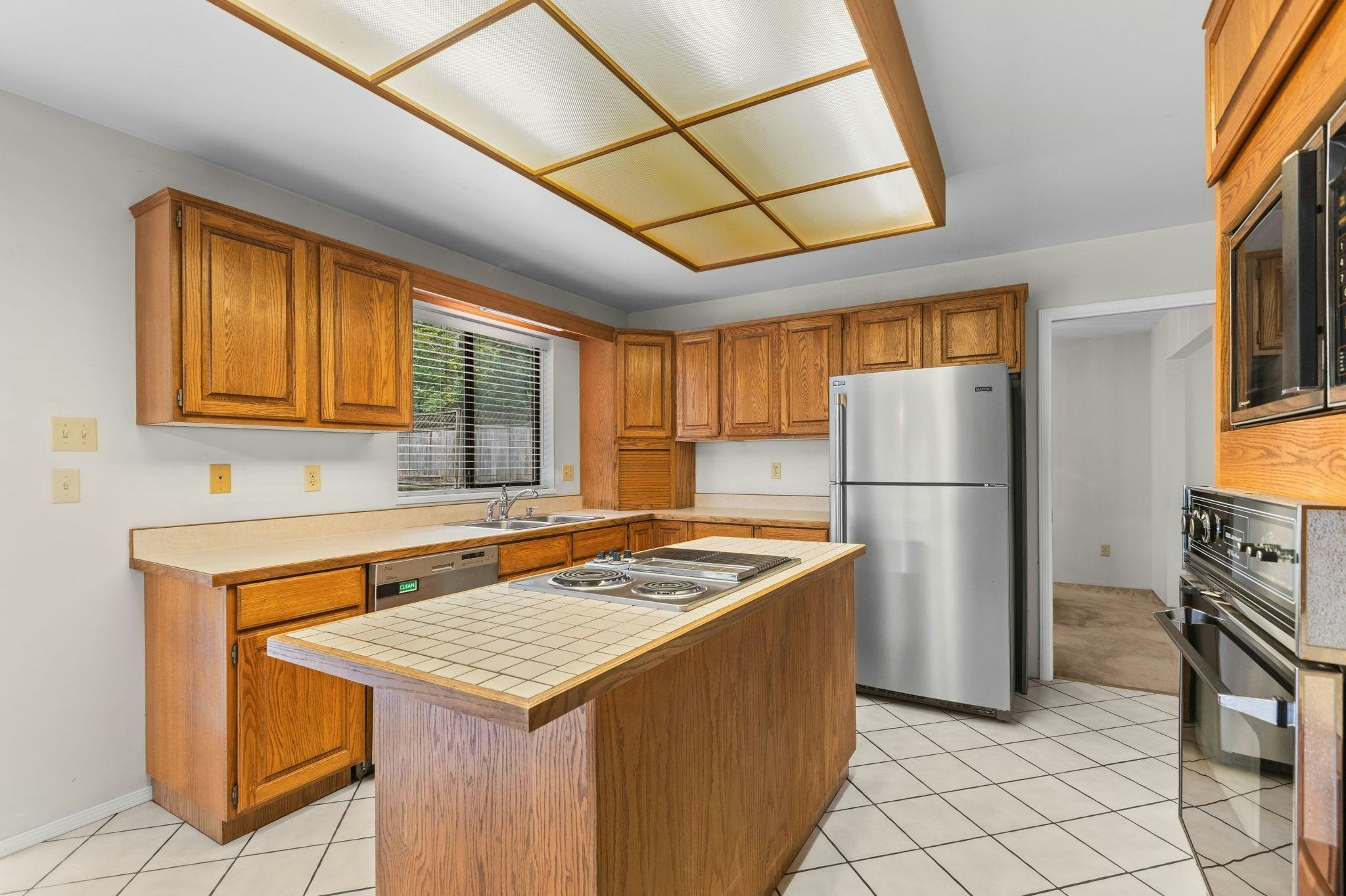 5858 Baffin Place, Burnaby, BC, V5H 3S8 - 16