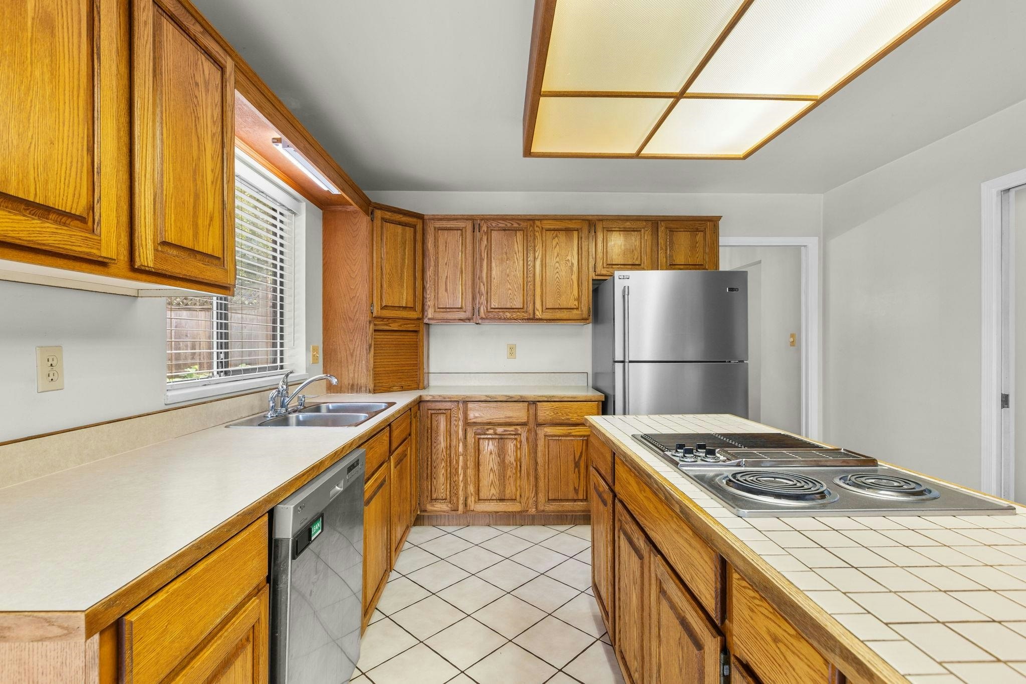 5858 Baffin Place, Burnaby, BC, V5H 3S8 - 13
