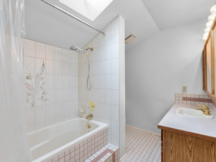 5858 Baffin Place, Burnaby, BC, V5H 3S8 - 28