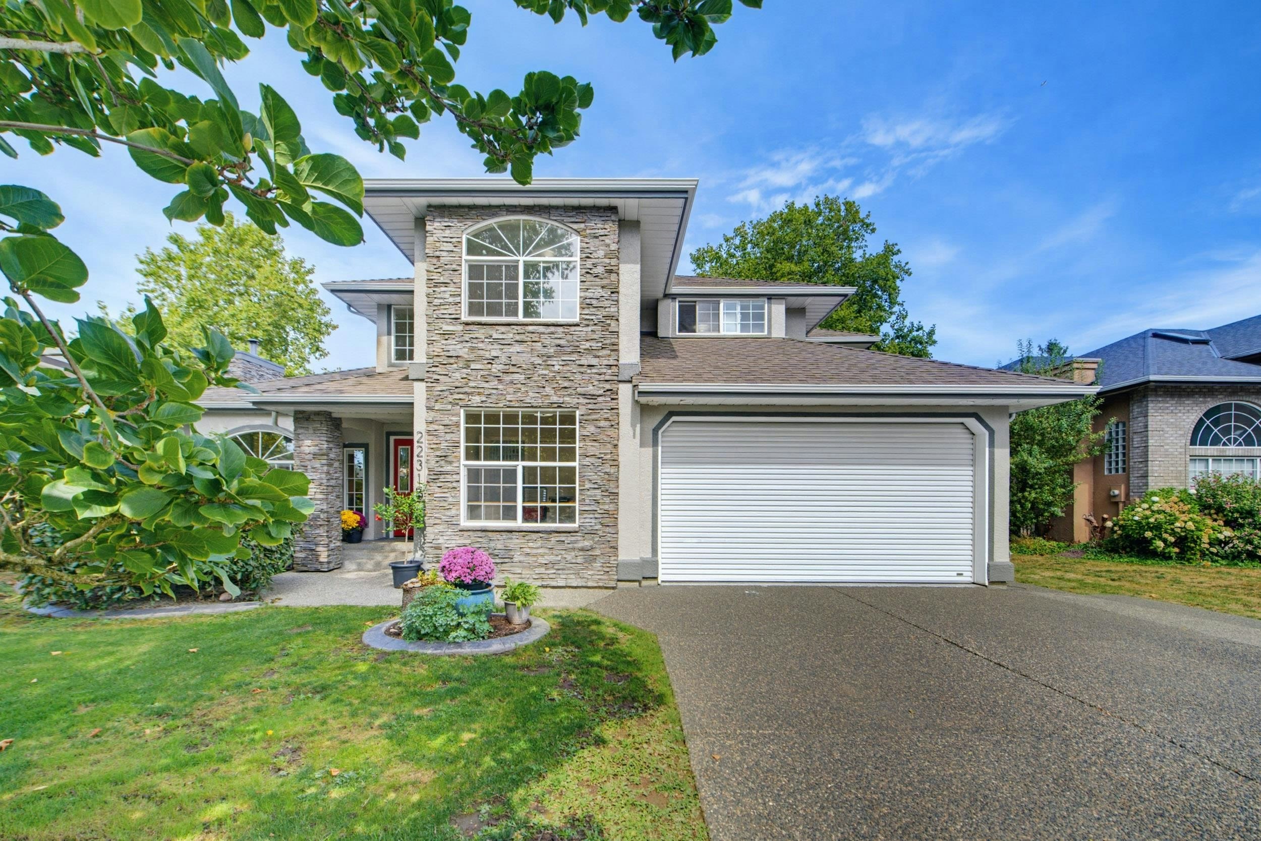 22315 47a Avenue, Langley, BC, V2Z 1M5