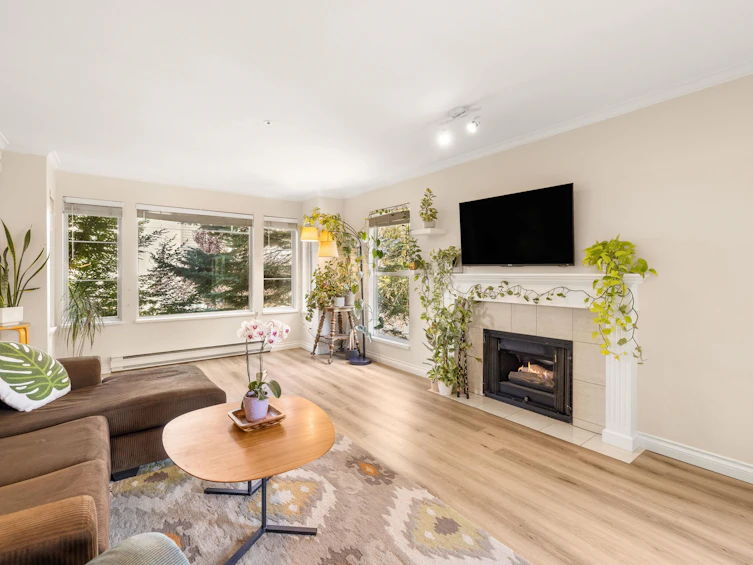 204-20350 54 Avenue, Langley, BC, V3A 8J4