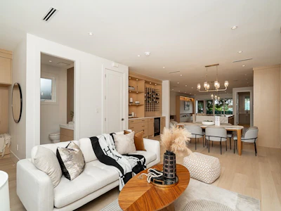 2-1065 Ridley Drive - 4