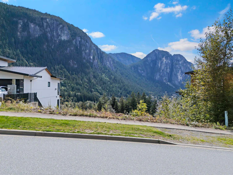 2250 Crumpit Woods Drive, Squamish, BC, V8B 0T6 - 4